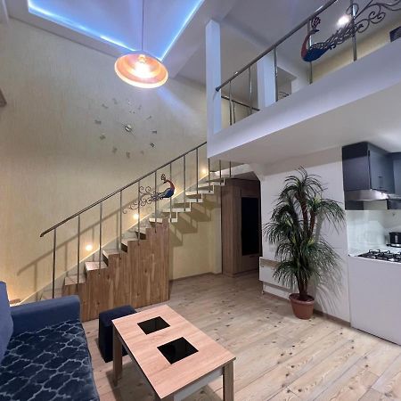 Dublex Apartment In Yerevan Komitas D1 Bagian luar foto